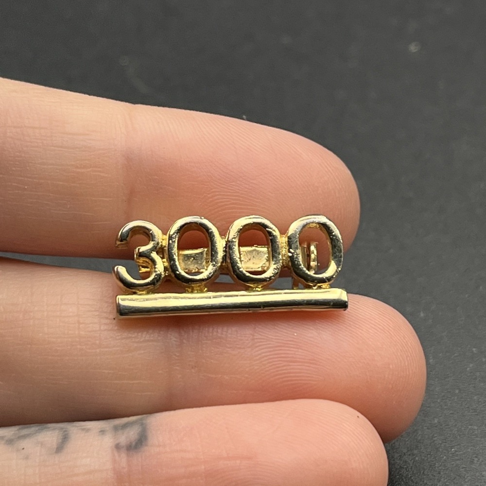 3000 Three Thousand Number Gold Tone Lapel Hat Pin